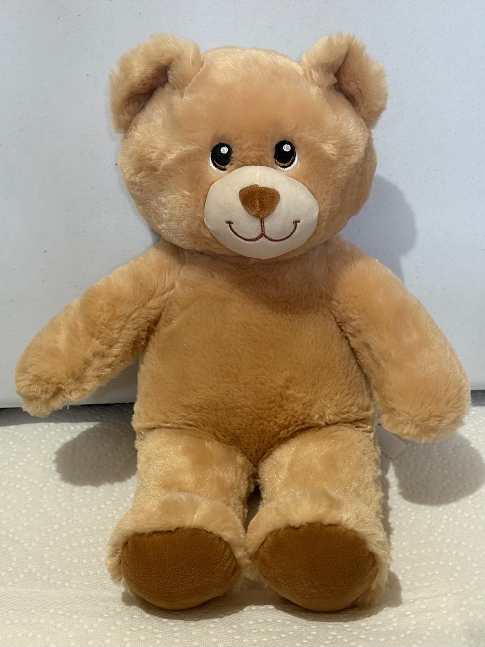 Build a bear tan teddy bear like new great condition
